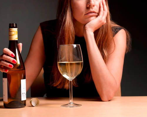 Анонимное лечение женского алкоголизма в Соколе